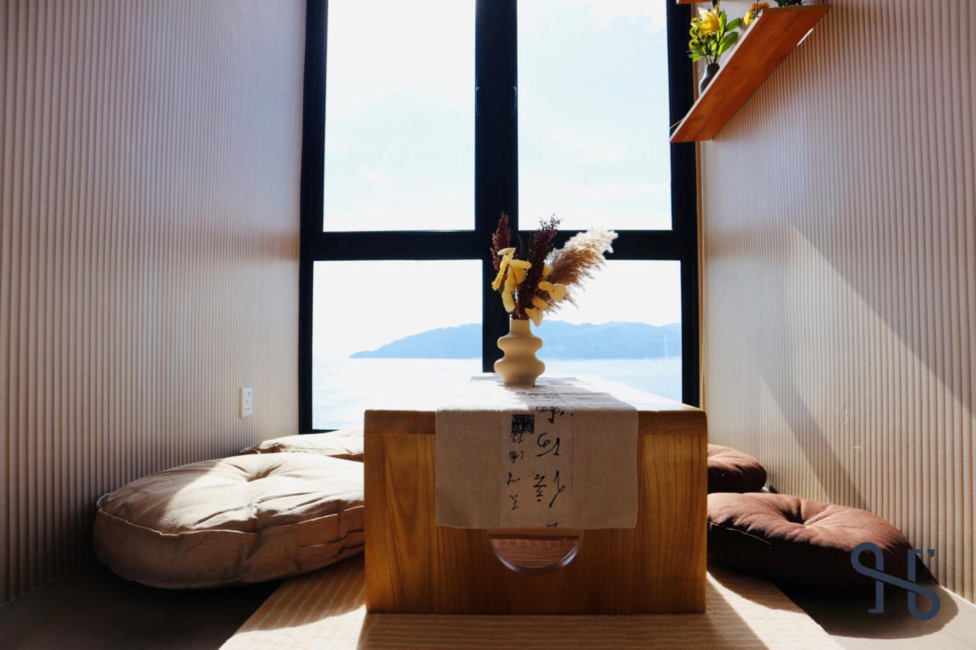The Shore by homesuite' Apartment